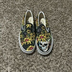 Vans size 5.5 in men size 7 in women